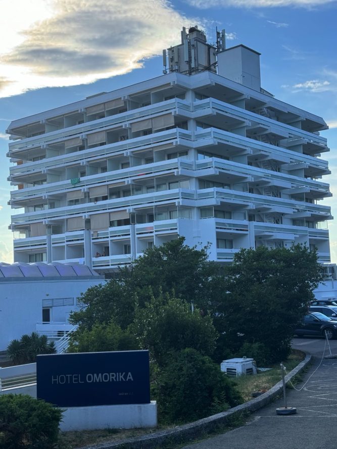 hotel-omorika-stolarija-1