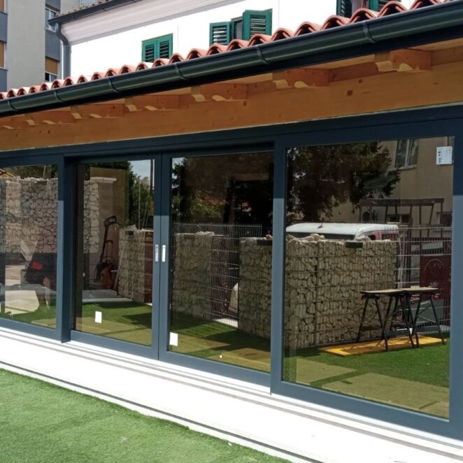 pvc-stolarija-mat-crna-2